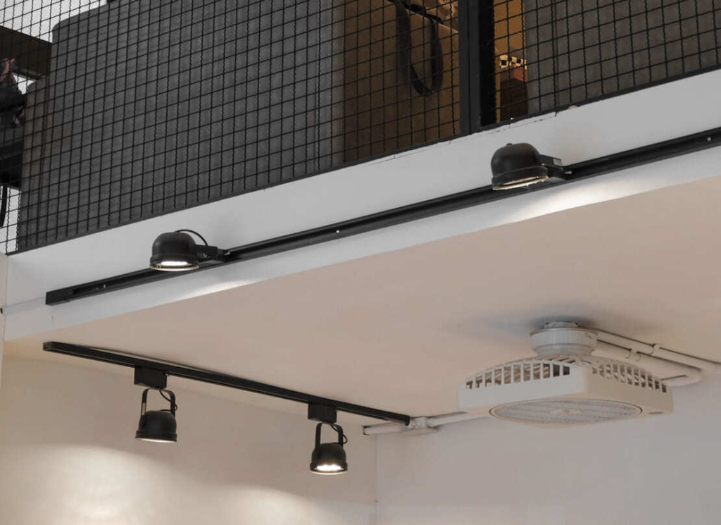 Места установки и подключения трековых светильников