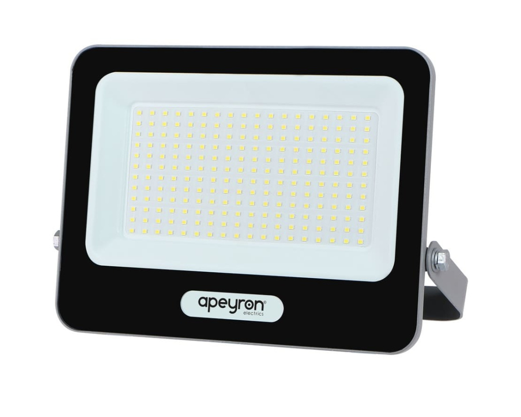 Расчет дальности света при выборе светодиодного прожектора