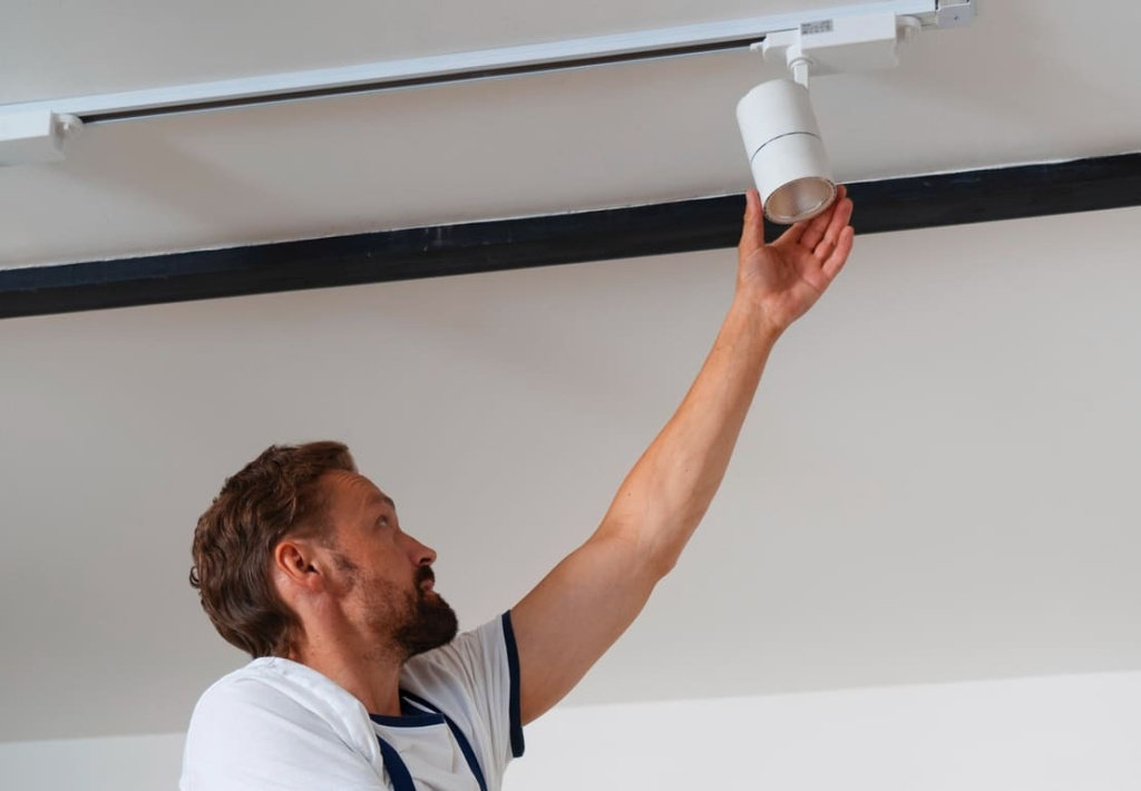 Установка новой светодиодной лампы Установка новой светодиодной лампы