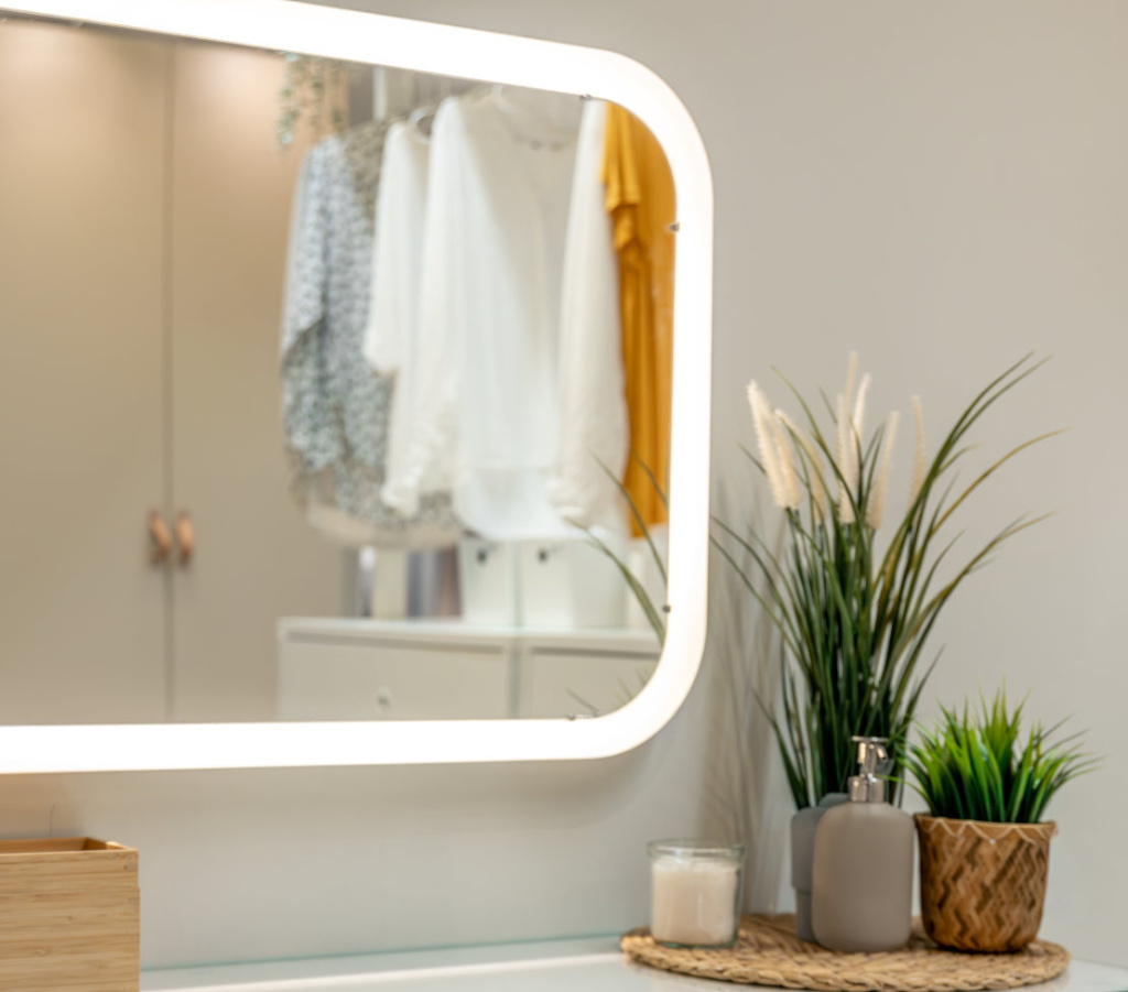 Выбор светильников для разных зон спальни