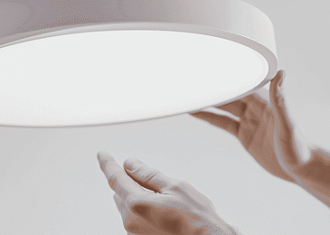 Светильники для натяжных потолков: какие лучше выбрать для разных комнат