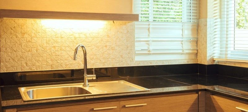 Подсветка для кухни: виды и монтаж